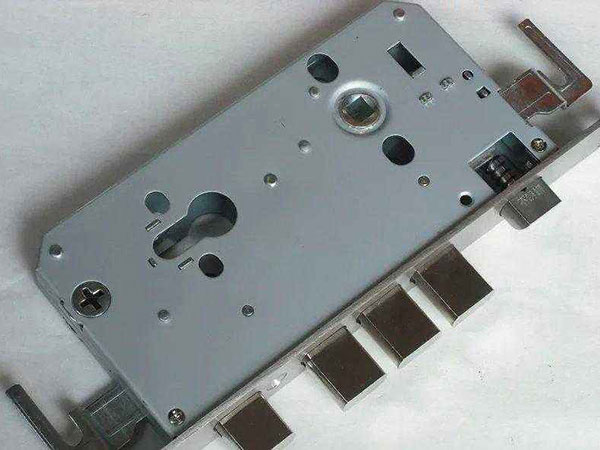 福田24小时上门开锁公司