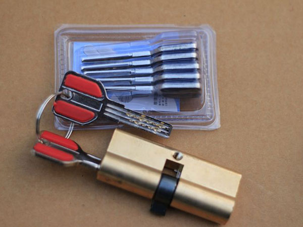 福田24小时上门开锁公司